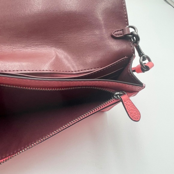 Coach Pink Leather Crossbody Shoulder Bag Chain Strap Flap Closure Zip Pocket - Picture 6 of 8